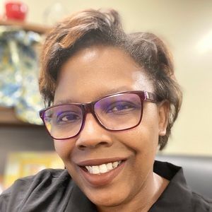 Meet your Posher, Yvette